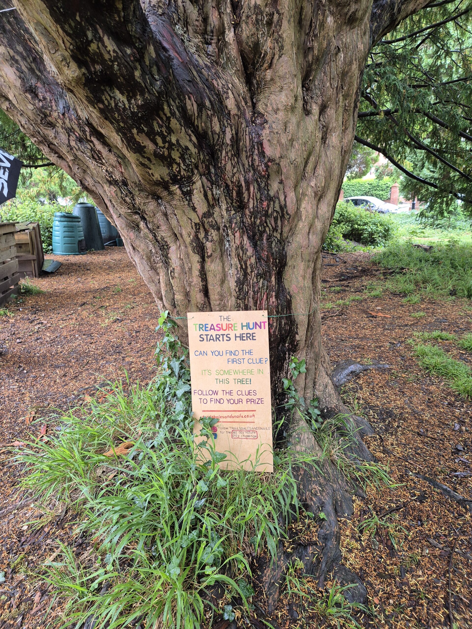Treasure hunt start sign for Victoria Square